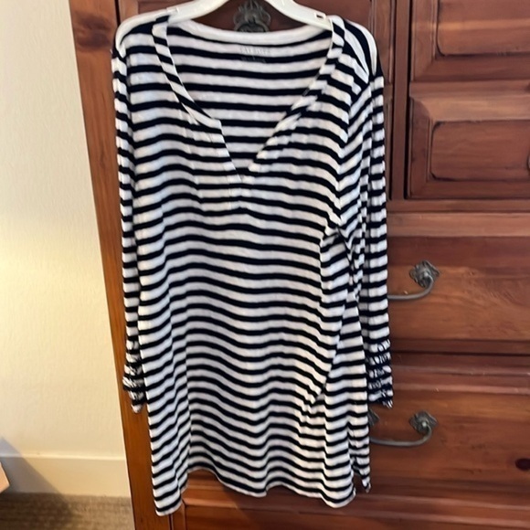 Talbots Blue And White Striped Tunic With Sleeve Embroidery 🧵 Preloved - Picture 1 of 8